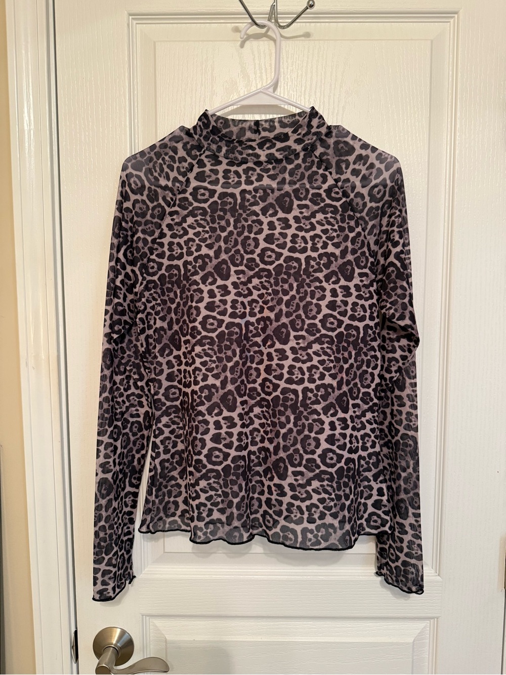 Leopard Print Mock Neck Long Sleeve Top - Gray/Black